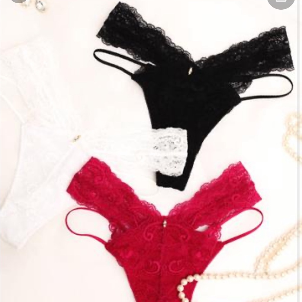 NWT Aimerfeel black thong